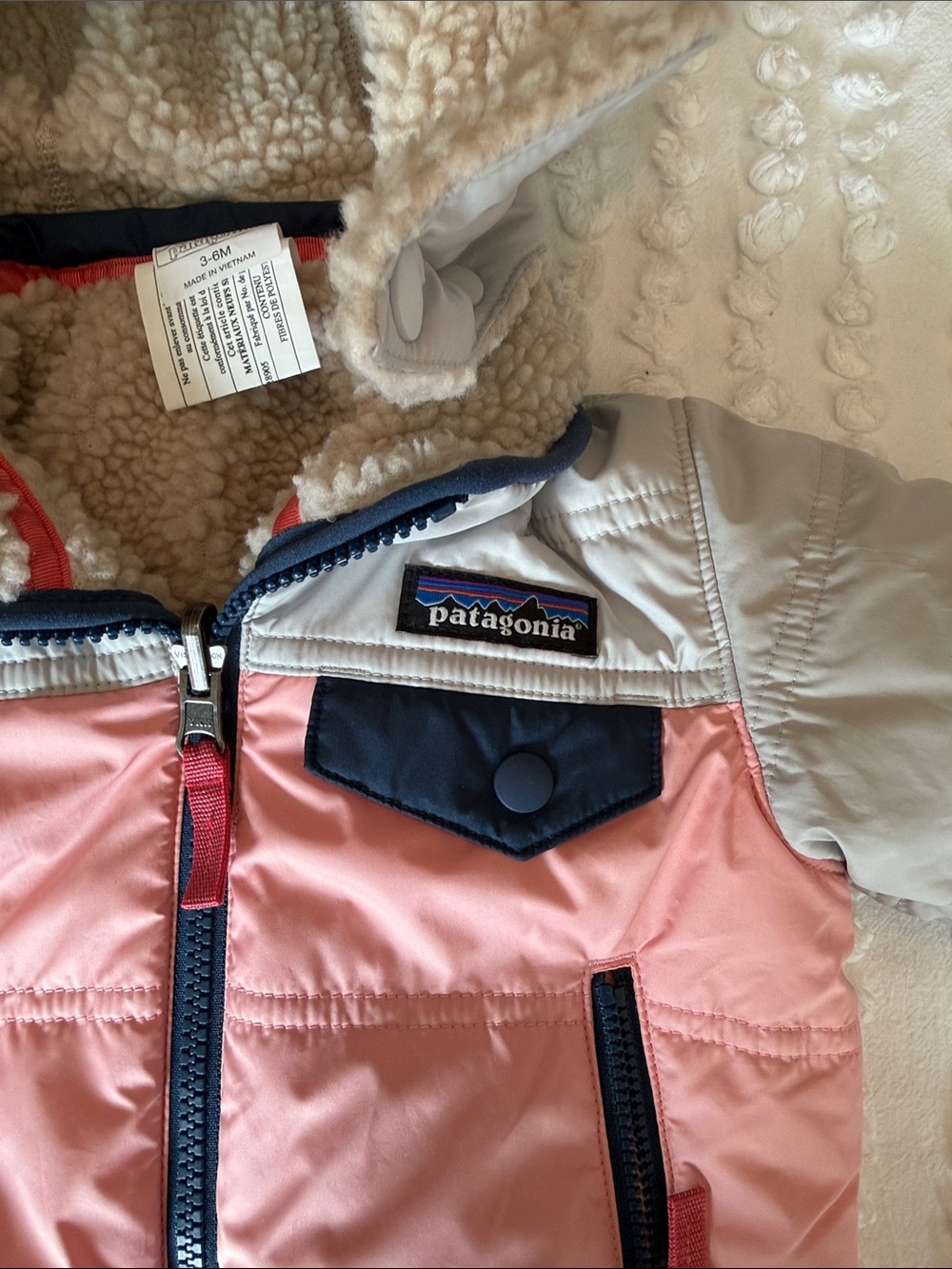 Patagonia Reversible Sherpa-Lined Pink & Light Gray Baby Puffer Jacket 3-6 Month - Picture 2 of 4